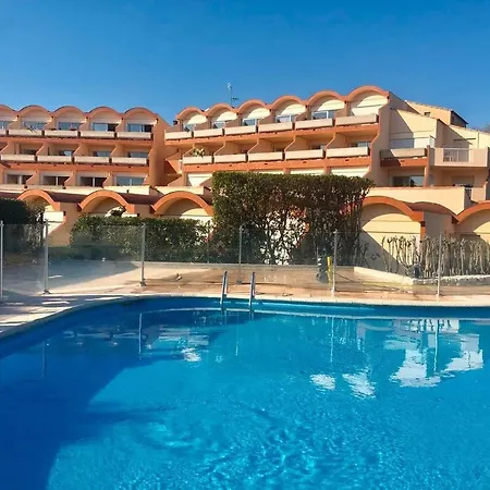 Cosy 2 Pieces Dans Avec Piscine Antibes